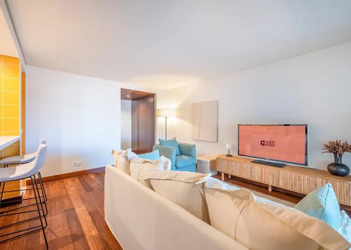 Guestready - Sunny Comfort With A Balcony And Pool Apartament