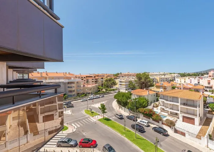 Guestready - Sunny Comfort With A Balcony And Pool Apartament *